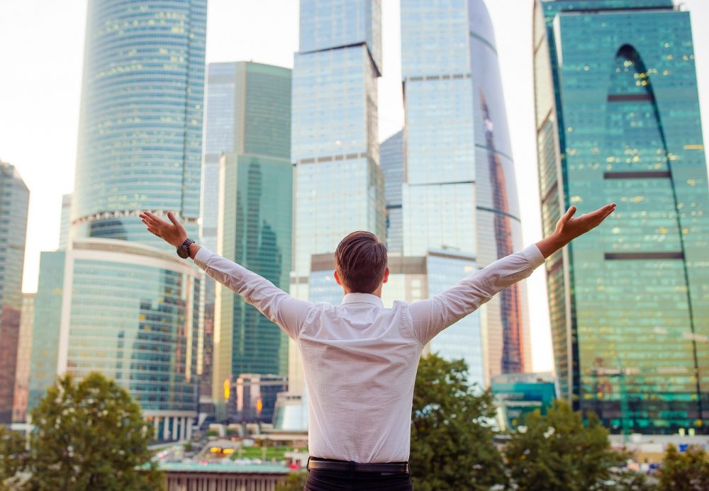 合同会社にする？法人と個人で考えるべきポイント