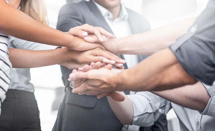 個人から法人化するタイミングは？メリットと注意点を解説！